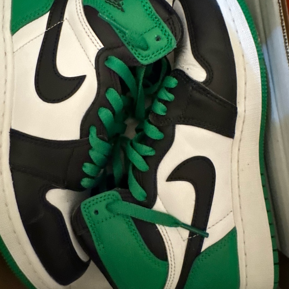 Nike Kids Sneakers in Black, White, and Green